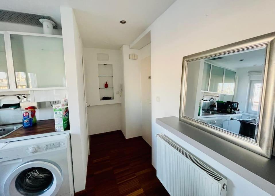 Cosy Flat With Huge Terrasse! Long Or Shortterm Lejlighed Wien Eksteriør billede